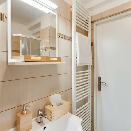 Jt's Navratilova Str. Apartman Prága